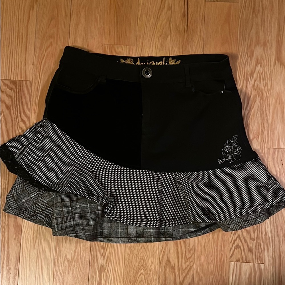 Desigual Black and Gray Skirt